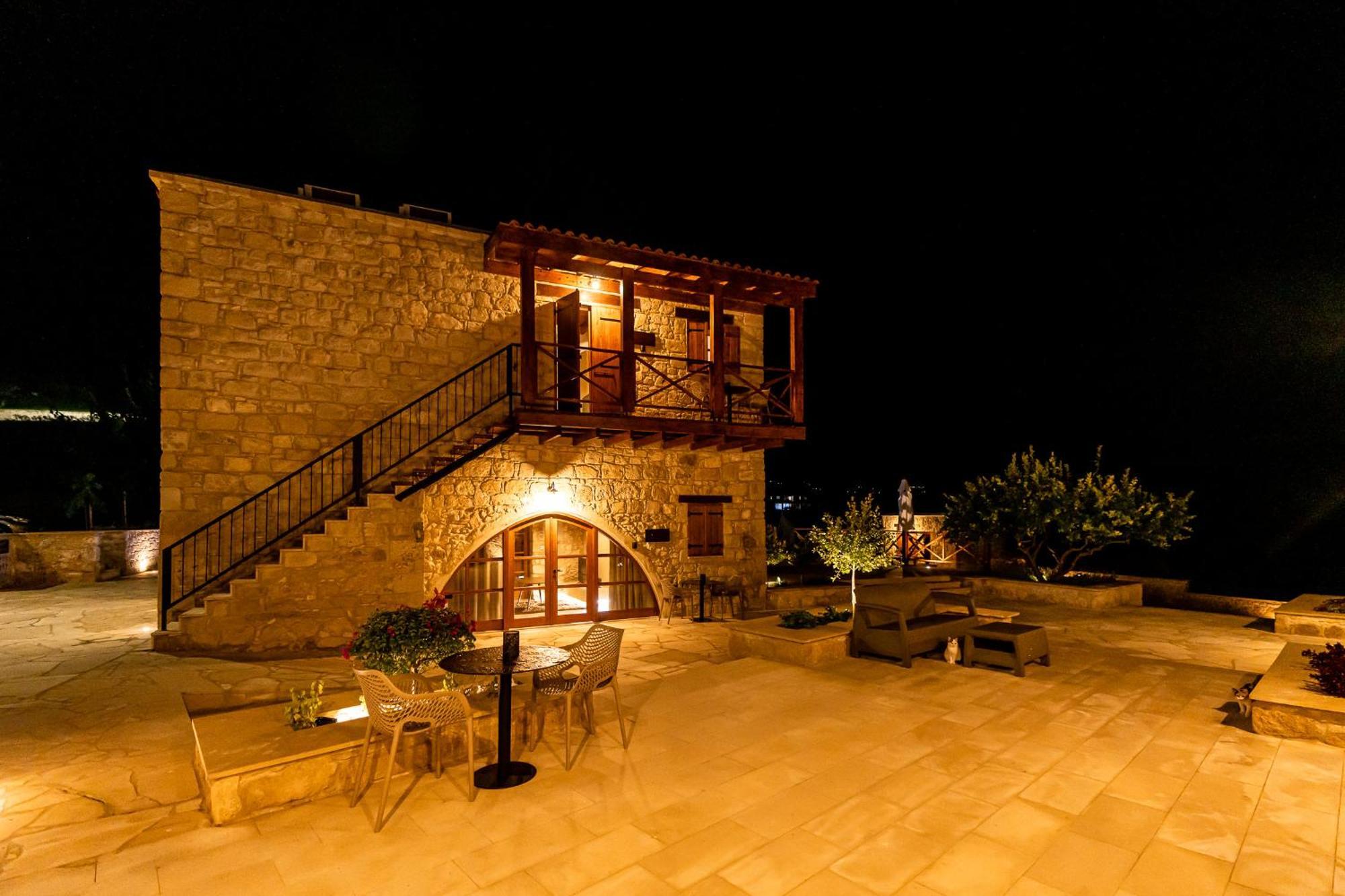Harma Traditional Boutique Suites Paphos Exterior foto