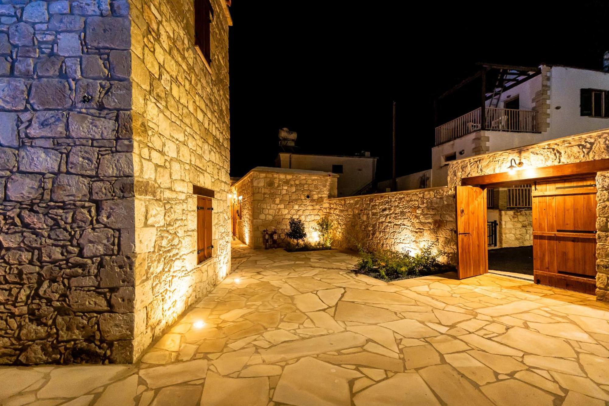 Harma Traditional Boutique Suites Paphos Exterior foto
