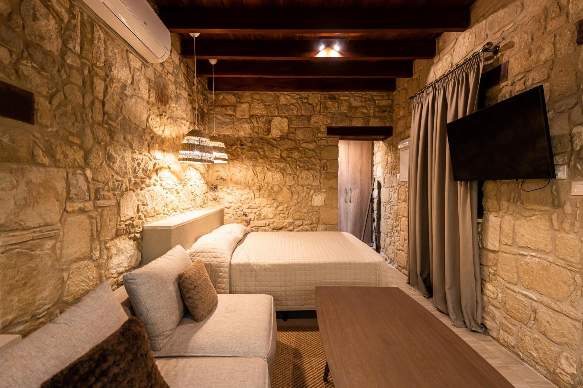 Harma Traditional Boutique Suites Paphos Cameră foto