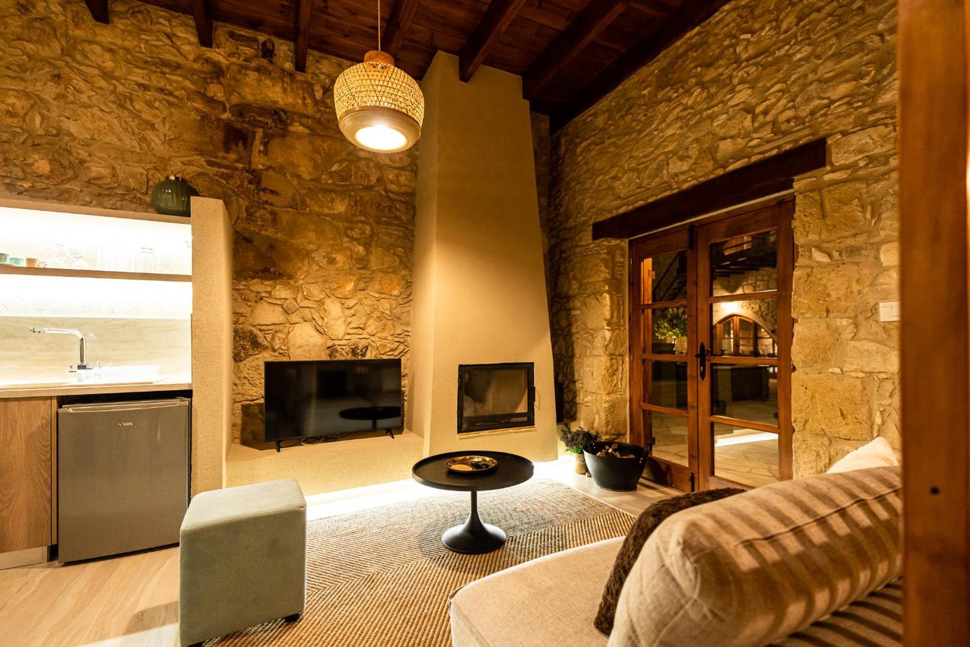 Harma Traditional Boutique Suites Paphos Exterior foto